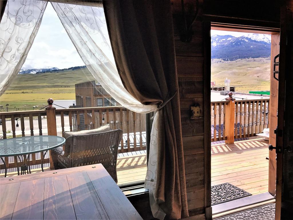 Park Hotel Yellowstone Suites Gardiner Ngoại thất bức ảnh